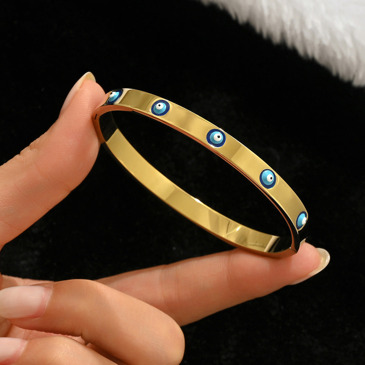 Gold-colored stainless steel bracelet teemdrop