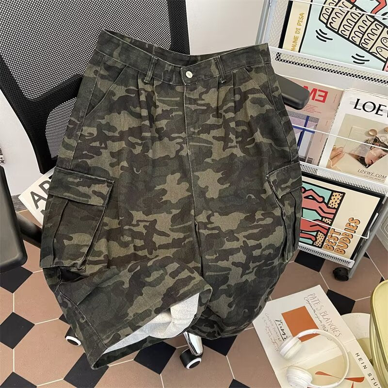 Versatile military-themed camouflage sporty workwear casual pants teemdrop