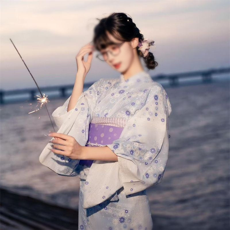 Kimono girl yukata