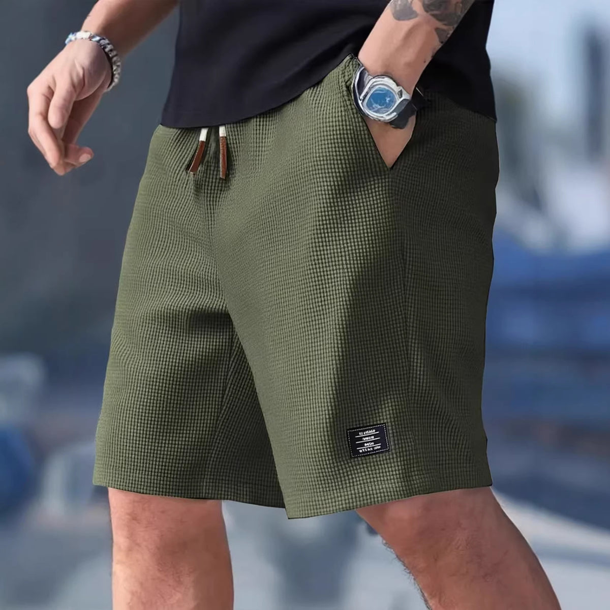 Trendy and versatile capri pants teemdrop
