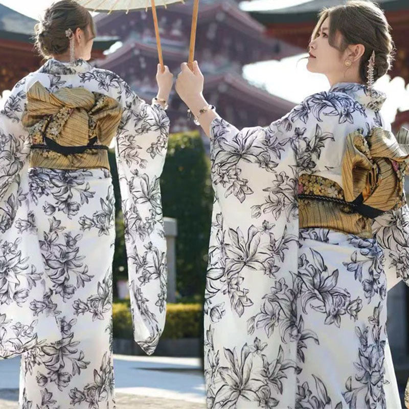 Kimono girl yukata