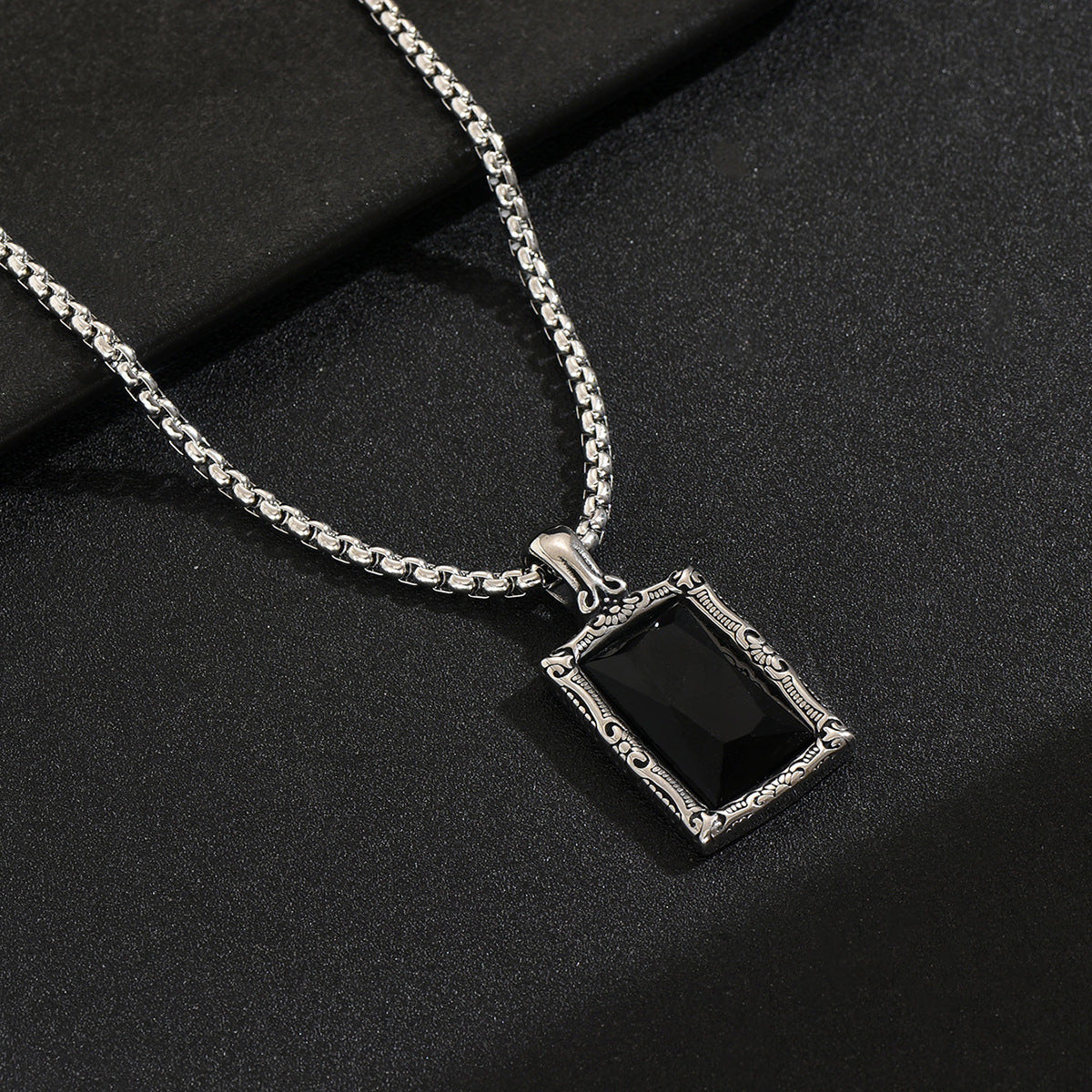 Retro Carved Black Gemstone Hip-Hop Necklace
