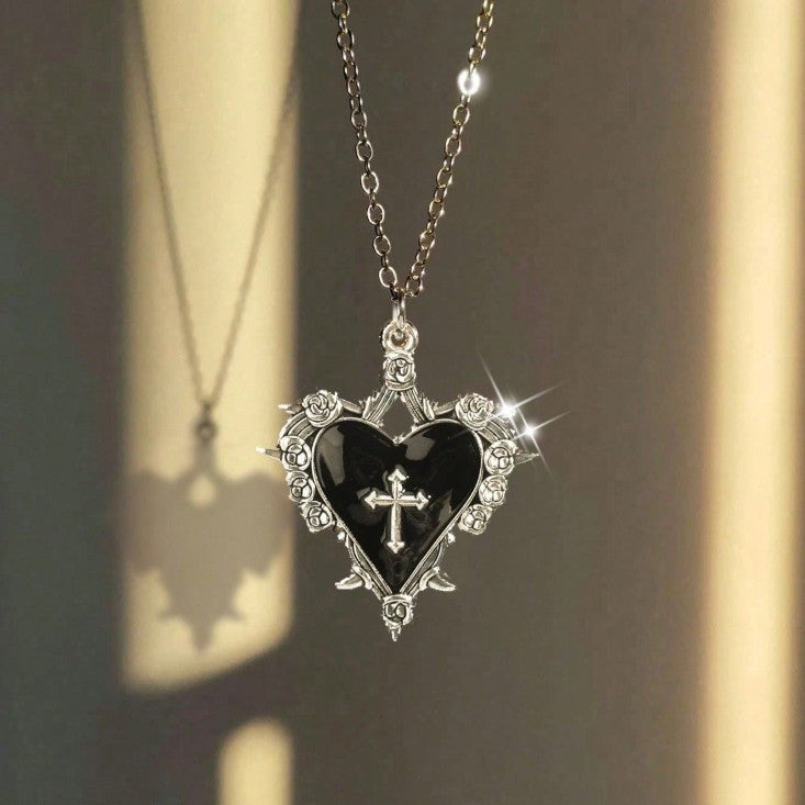 Retro Gothic Heart-Shaped Wing Bat Pendant Necklace Punk Y2K Jewelry teemdrop