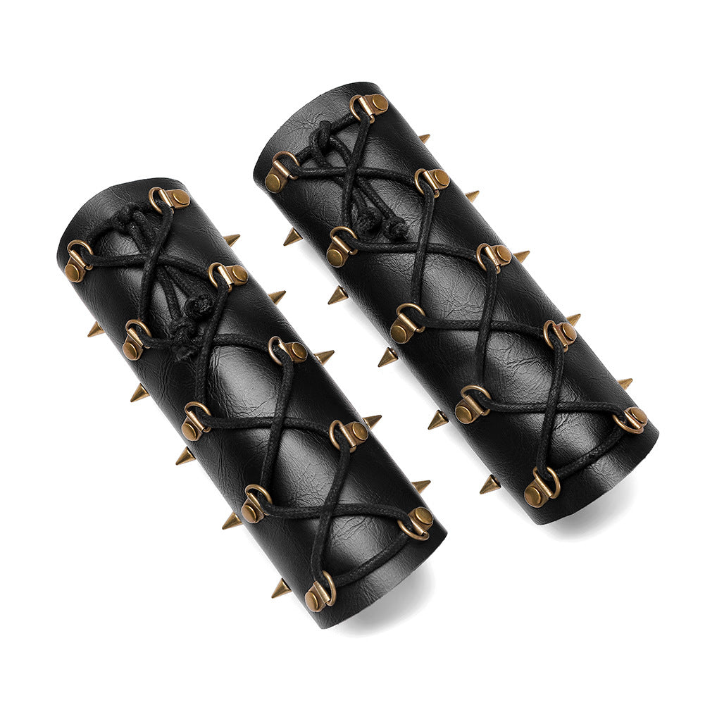 Retro-style arm cuff teemdrop