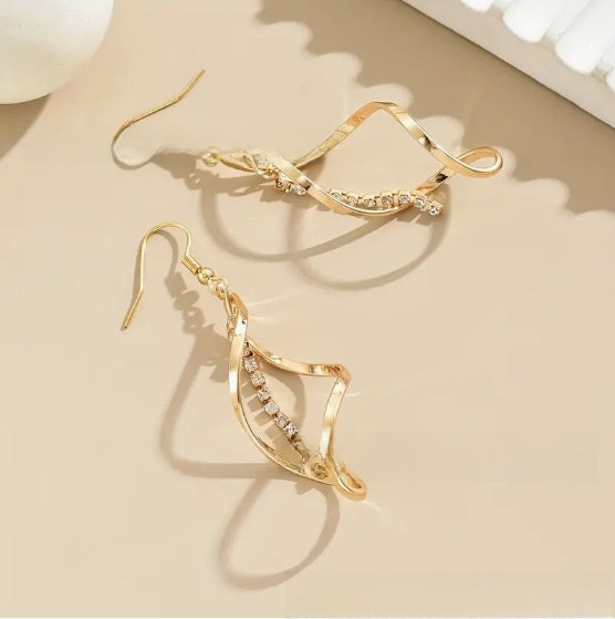 Creative Spiral Design Alloy Pendant Earrings for Women Elegant Fashion Jewelry