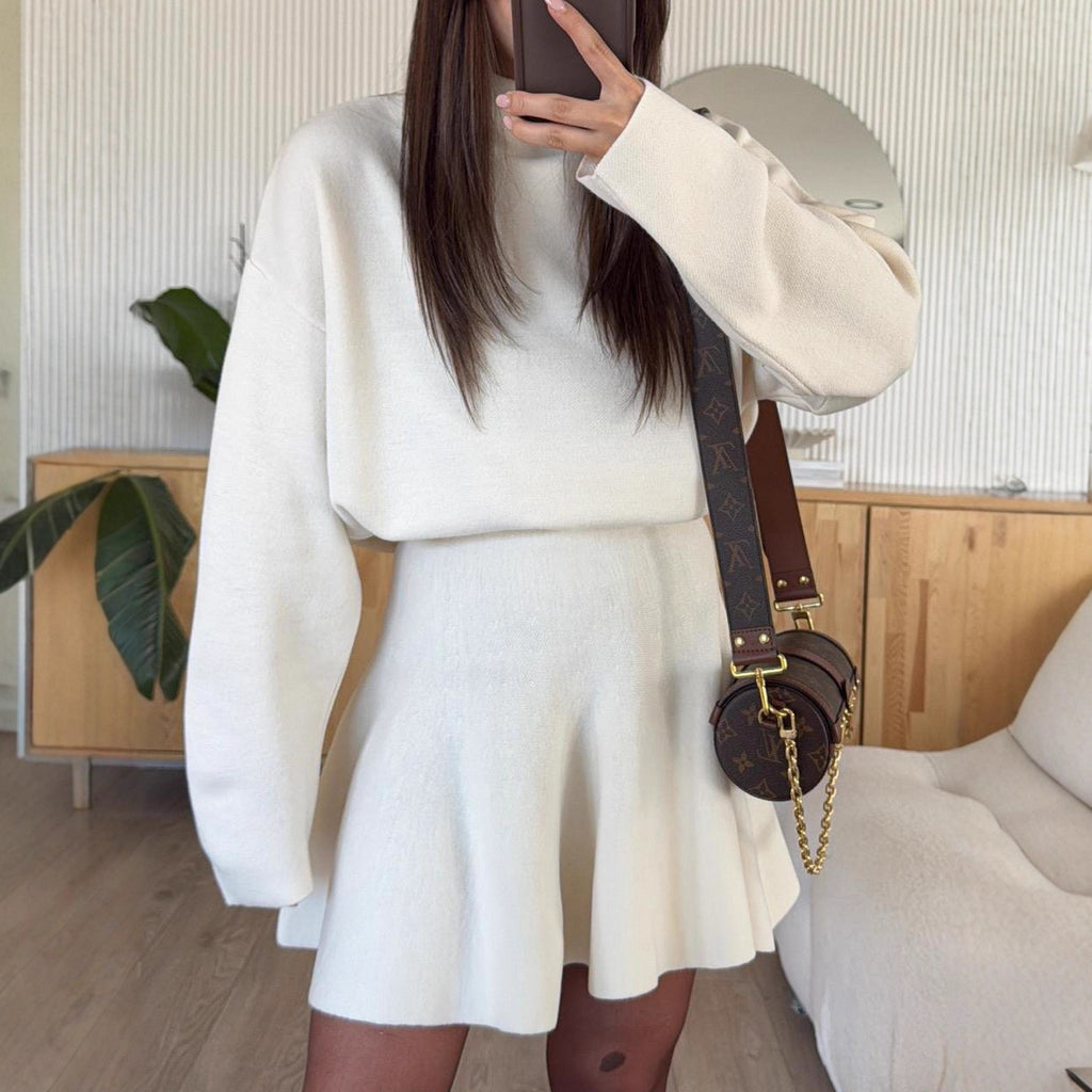 Elegant knitted two-piece sportswear set teemdrop