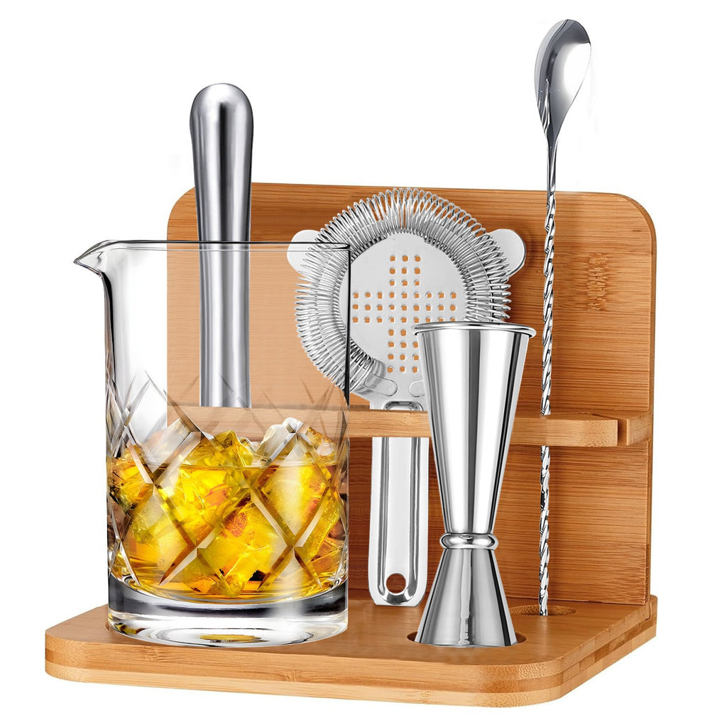 Shaker set with stand