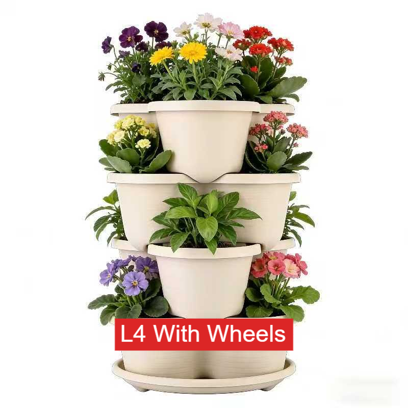 Multi-layered vegetable POTS on the balcony