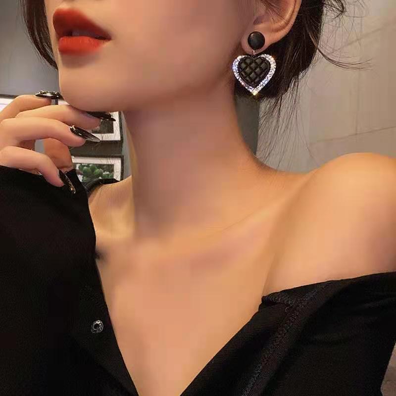 Love earrings