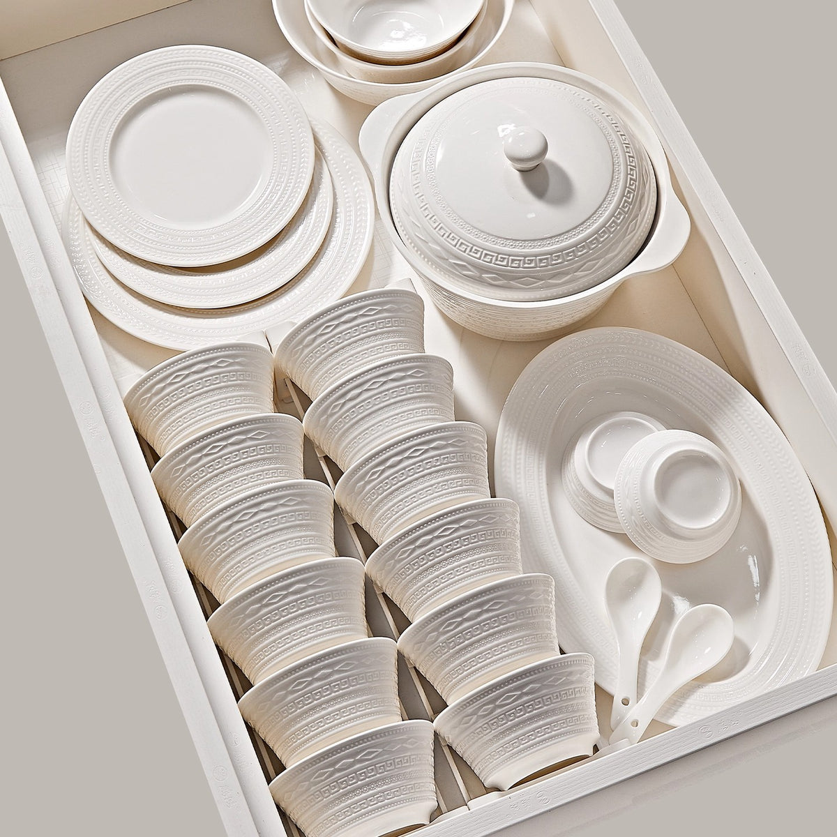 Jingdezhen French Embossed Pure White Ceramic Dinnerware Set