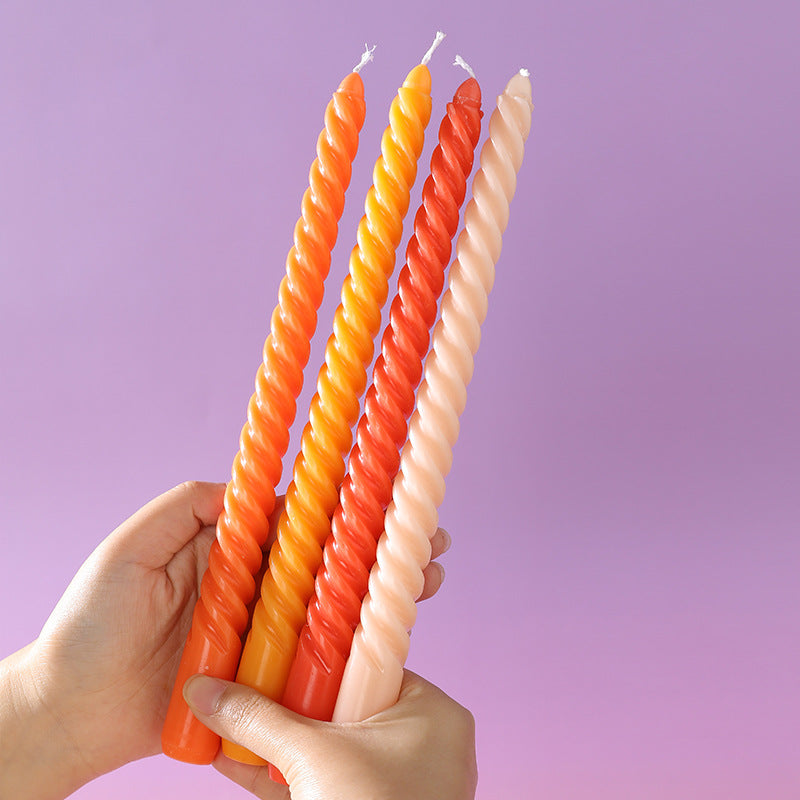 Vintage spiral long rod candle teemdrop