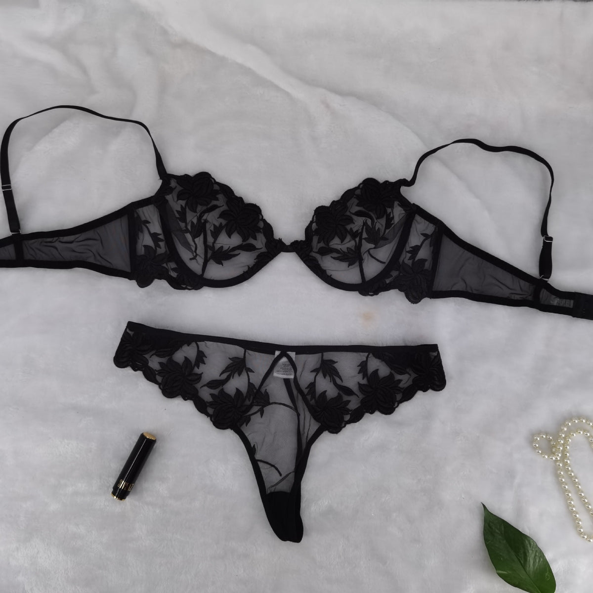 Women's Ultra-Thin Mesh Lace Underwire Lingerie Set teemdrop