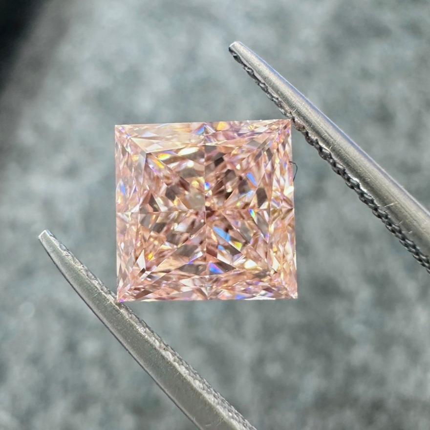 IGI Certified 1.31CT Princess Cut Pink Lab Grown CVD Loose Diamond for Jewelry