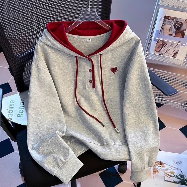 Women's heart-shaped embroidered colorful patch front hoodie