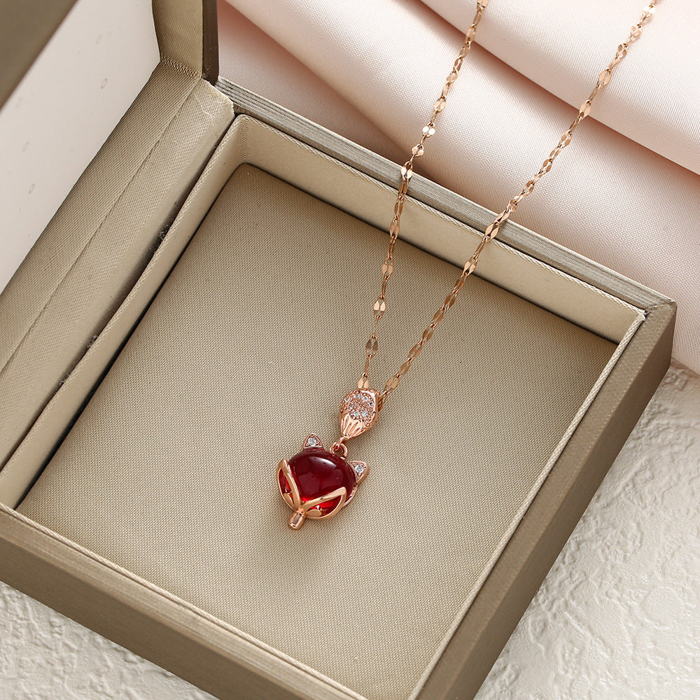 Dress-up necklace for versatile women teemdrop