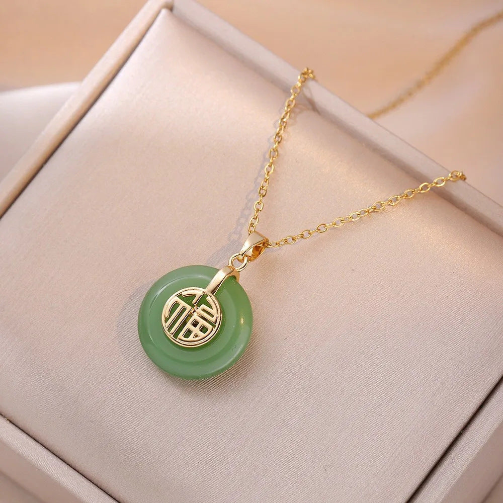 Dress-up necklace for versatile women teemdrop