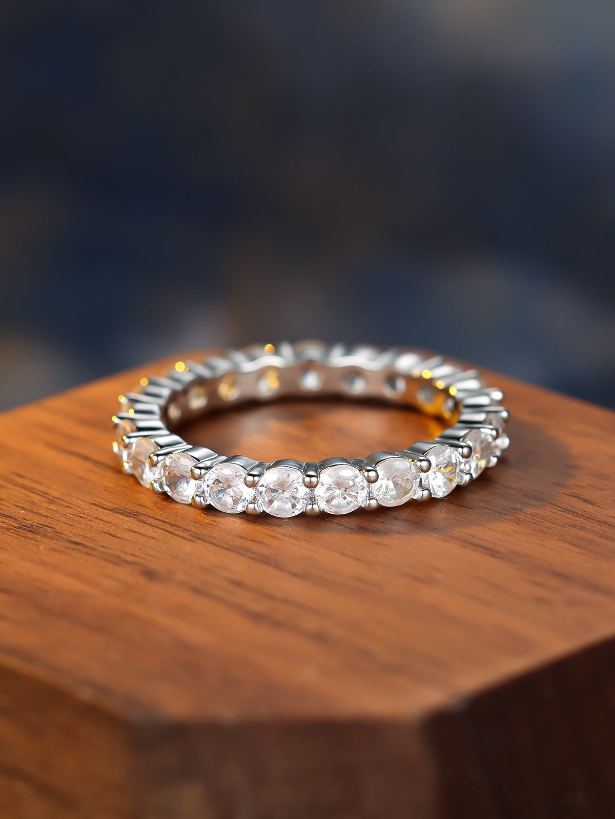 Women's Simple Electroplated Copper Ring with Micro-Inlaid Zircon Geometric Design teemdrop