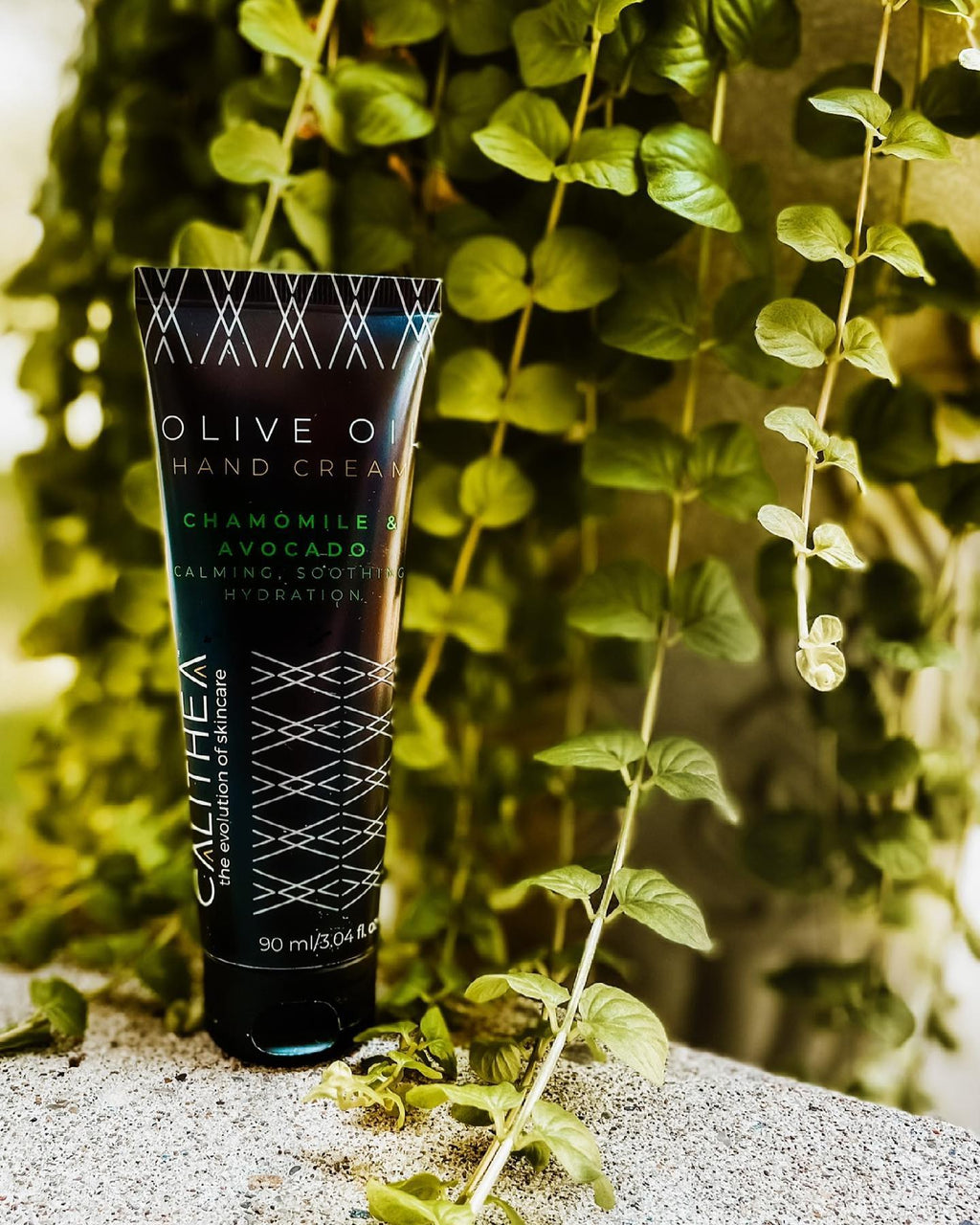 CALITHEA OLIVE OIL HAND CREAM WITH CHAMOMILE & AVOCADO: 96.4% NATURAL CONTENT DC-Calithea Skincare