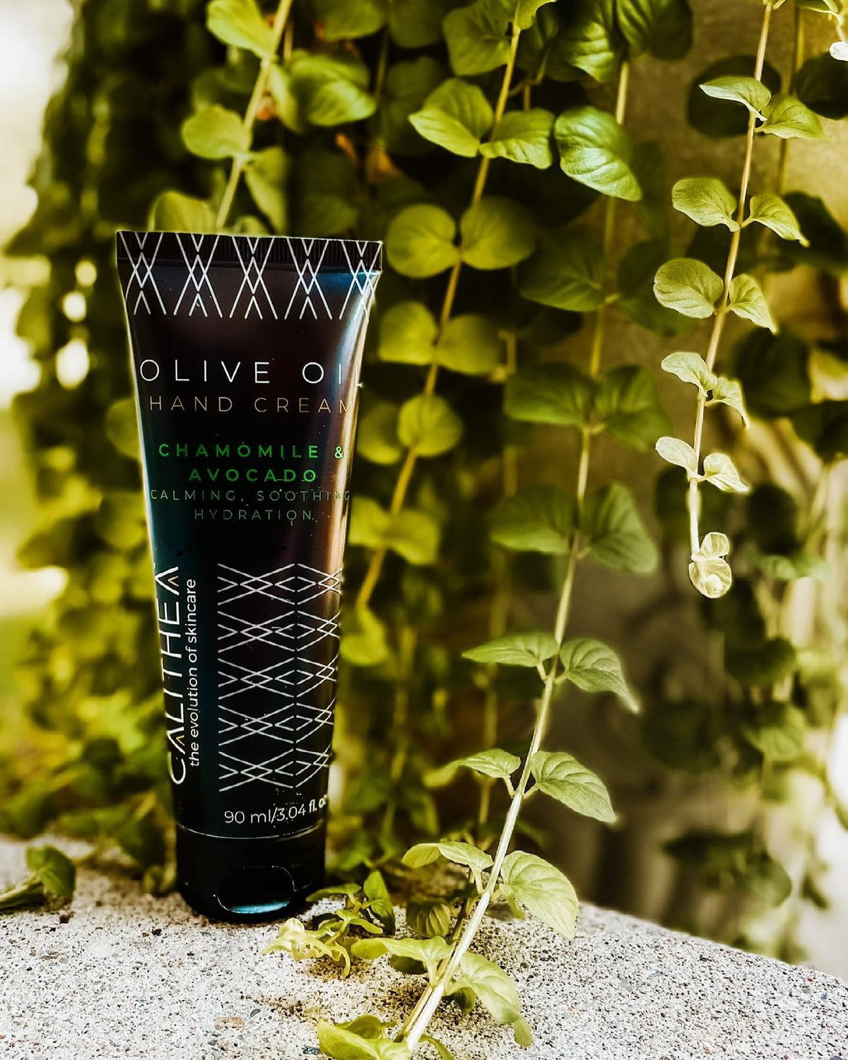 CALITHEA OLIVE OIL HAND CREAM WITH CHAMOMILE & AVOCADO: 96.4% NATURAL CONTENT DC-Calithea Skincare