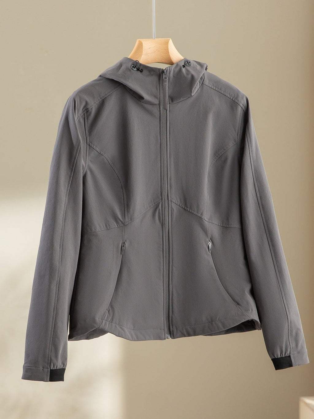 Women's Two-Piece Tracksuit with Hooded Jacket and Straight-Leg Pants teemdrop