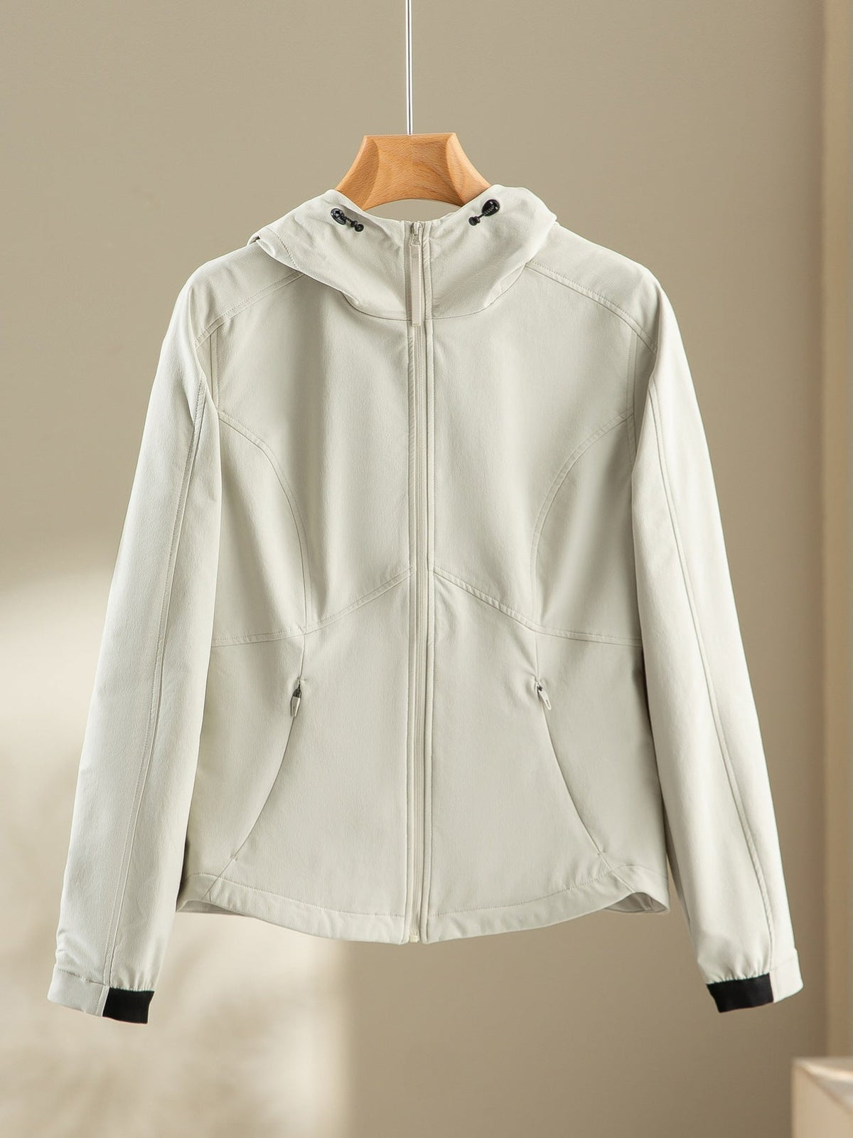 Women's Two-Piece Tracksuit with Hooded Jacket and Straight-Leg Pants teemdrop